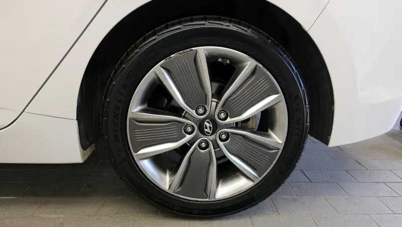 Hyundai Ioniq