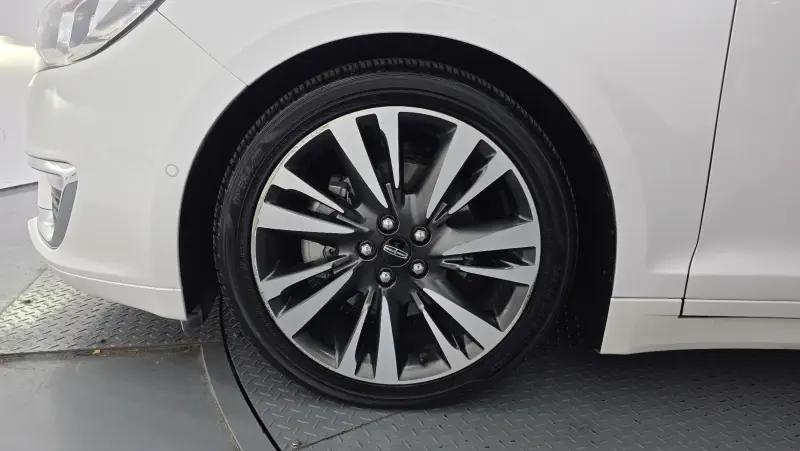 Lincoln Mkz