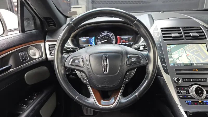 Lincoln Mkz