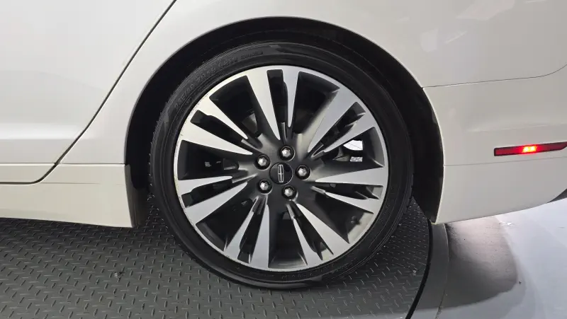 Lincoln Mkz