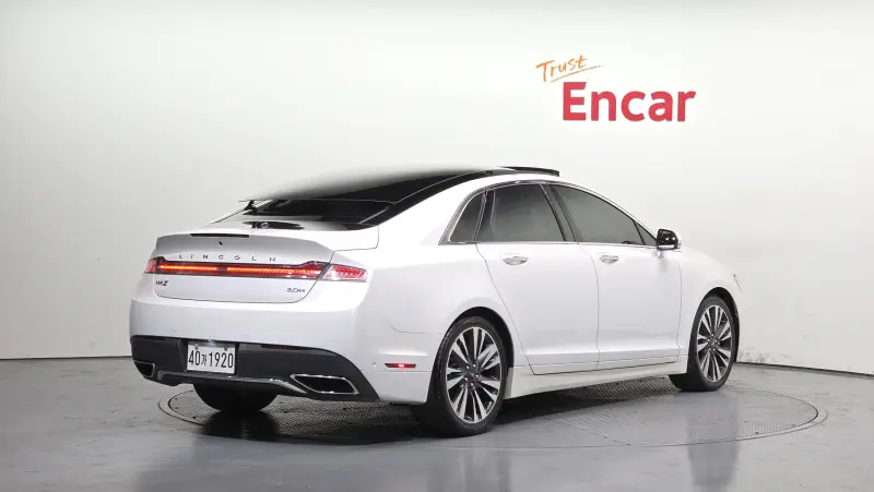 Lincoln Mkz