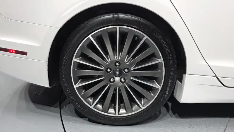 Lincoln Mkz