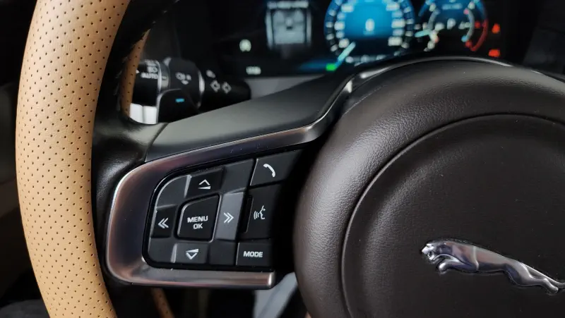 Jaguar XF