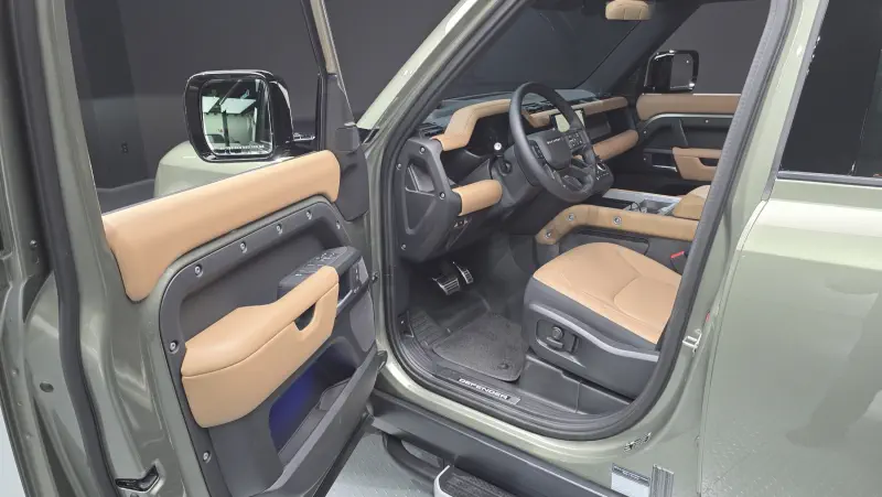 Land Rover Defender