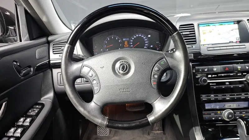 Kia OPIRUS
