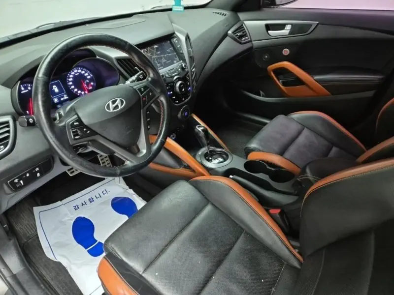 Hyundai Veloster