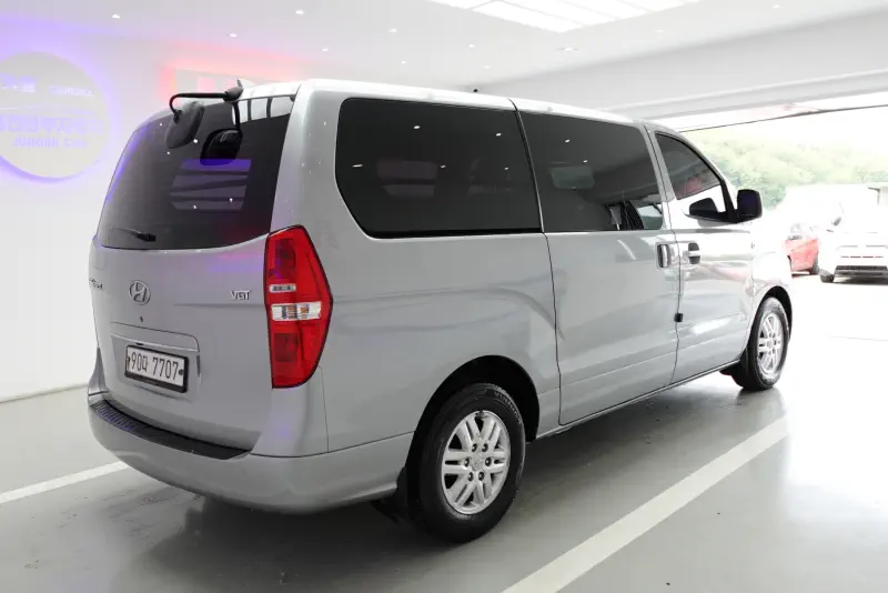 Hyundai Grand Starex