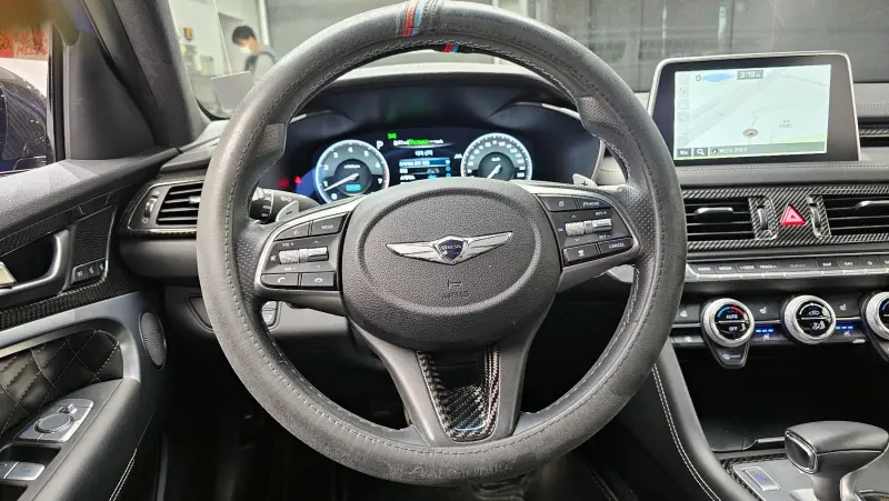 Genesis G70