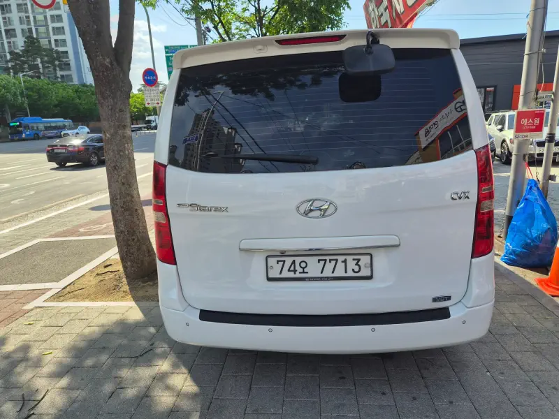Hyundai Grand Starex