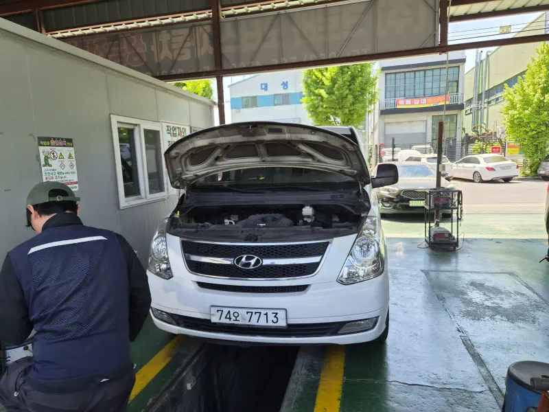 Hyundai Grand Starex