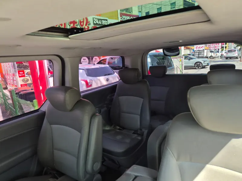 Hyundai Grand Starex