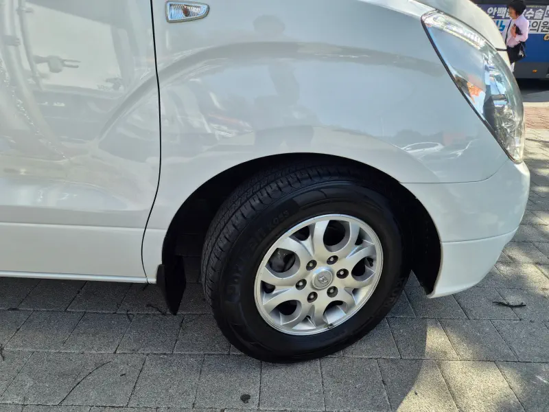 Hyundai Grand Starex