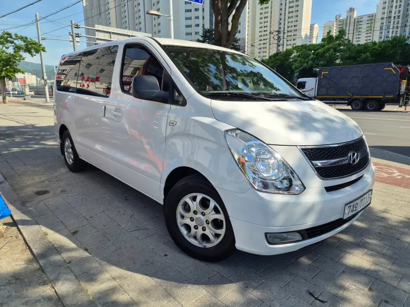 Hyundai Grand Starex