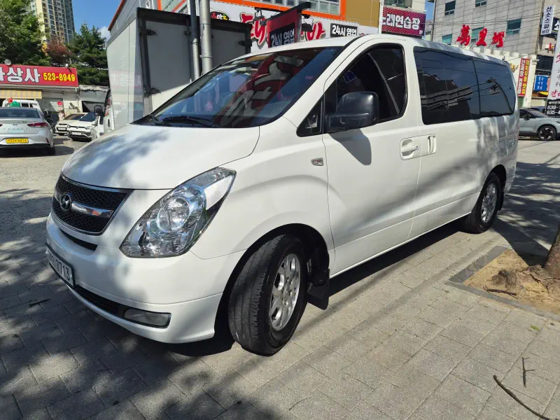 Hyundai Grand Starex
