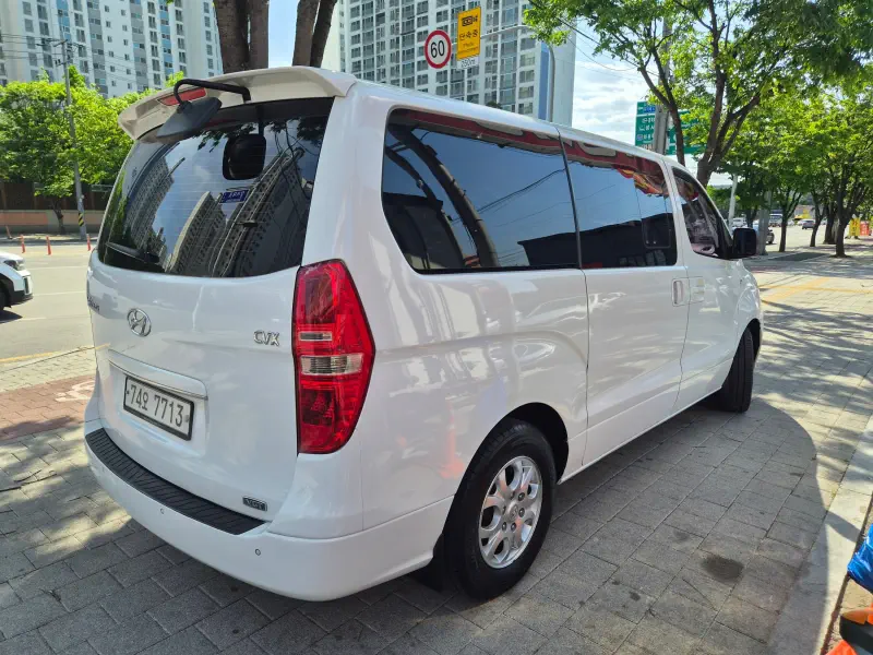 Hyundai Grand Starex