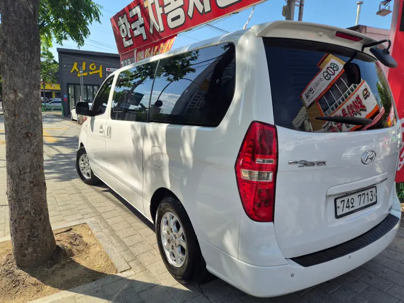 Hyundai Grand Starex