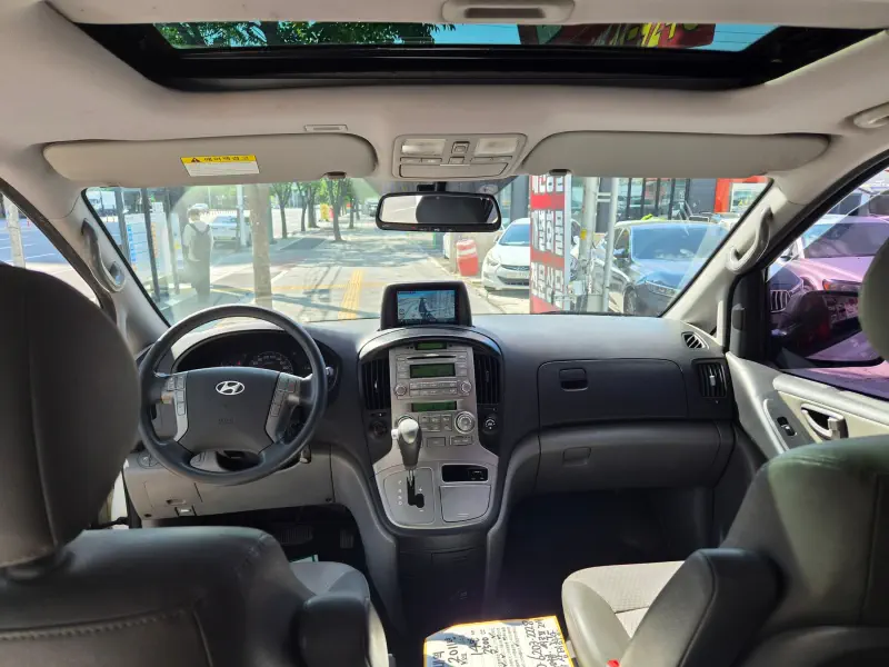 Hyundai Grand Starex