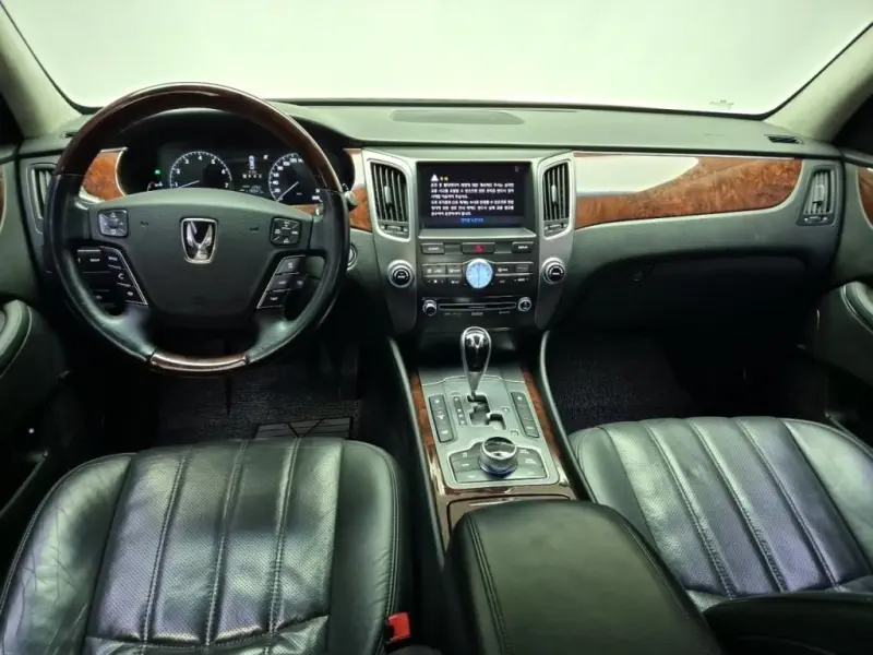 Hyundai Equus