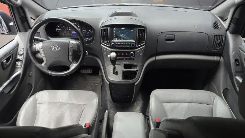 Hyundai Grand Starex