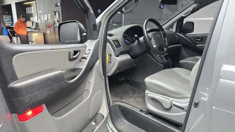 Hyundai Grand Starex
