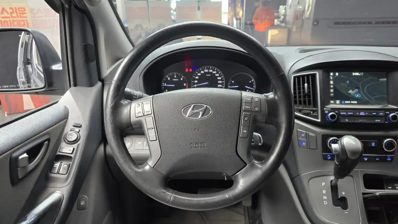 Hyundai Grand Starex