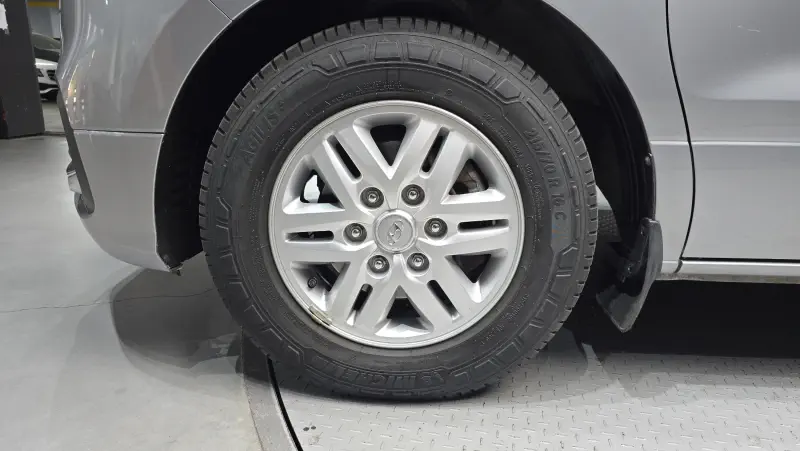 Hyundai Grand Starex