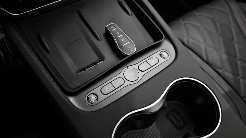 BYD Sealion 7