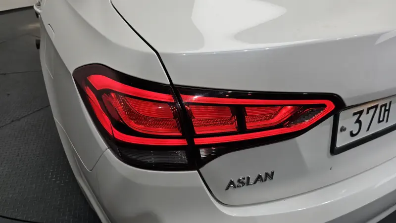 Hyundai Aslan