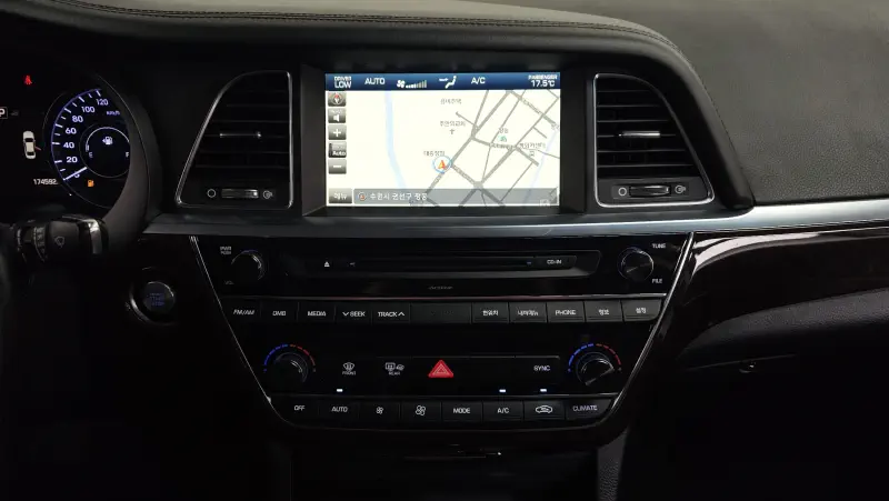 Hyundai Aslan