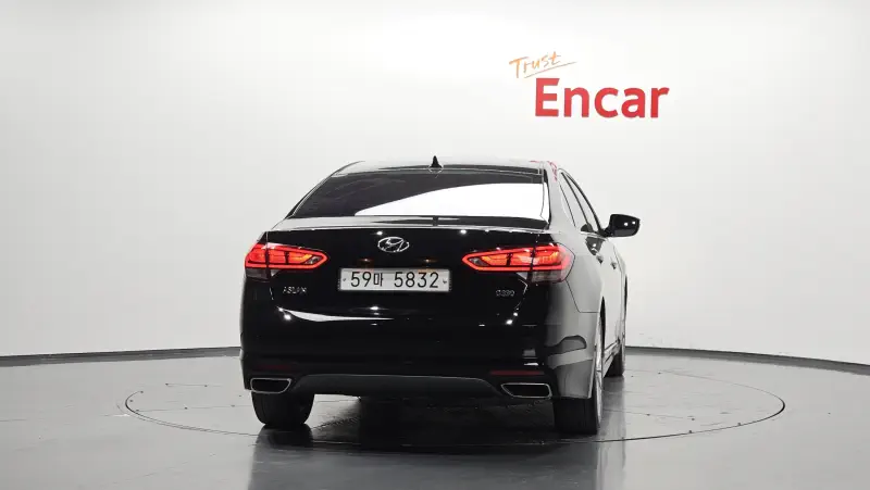 Hyundai Aslan
