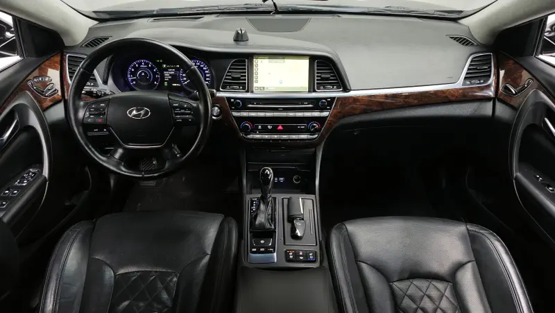 Hyundai Aslan