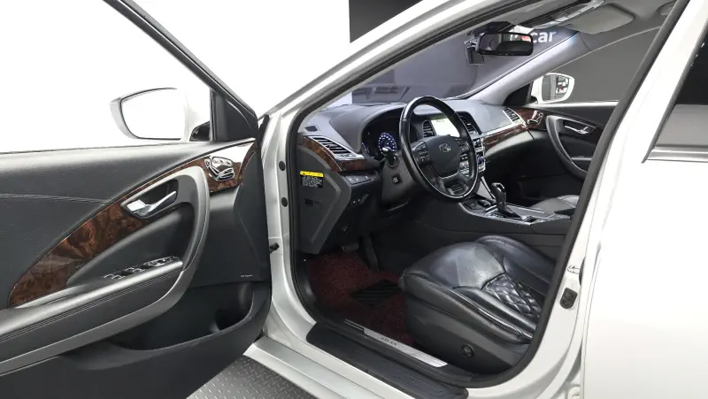 Hyundai Aslan