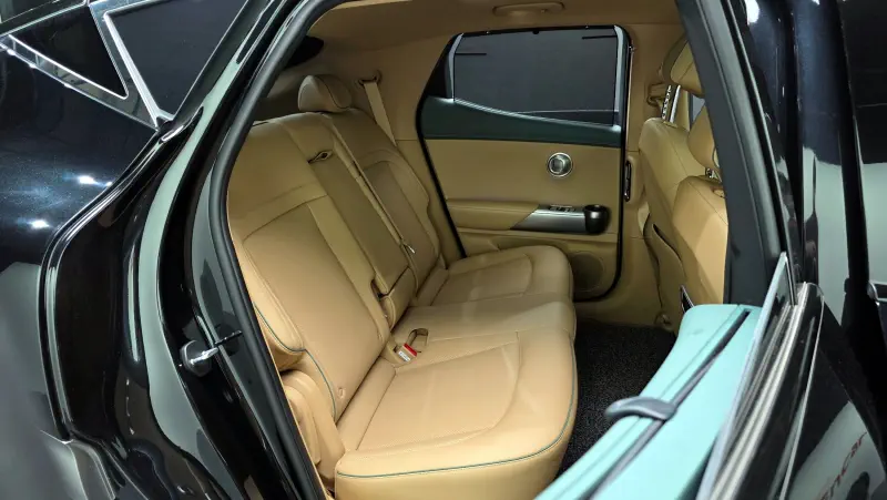 Genesis GV60