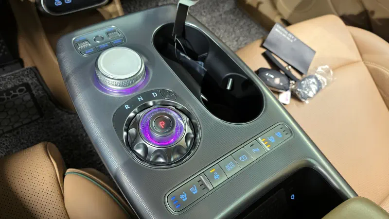 Genesis GV60
