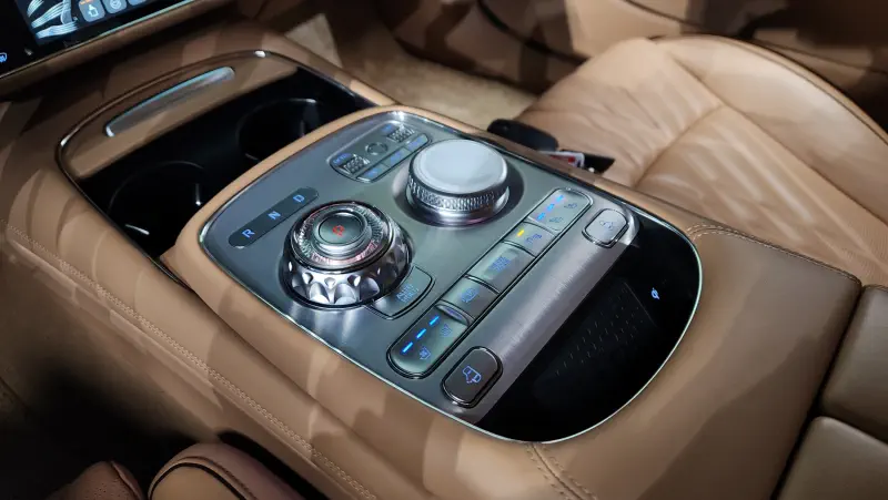 Genesis G90