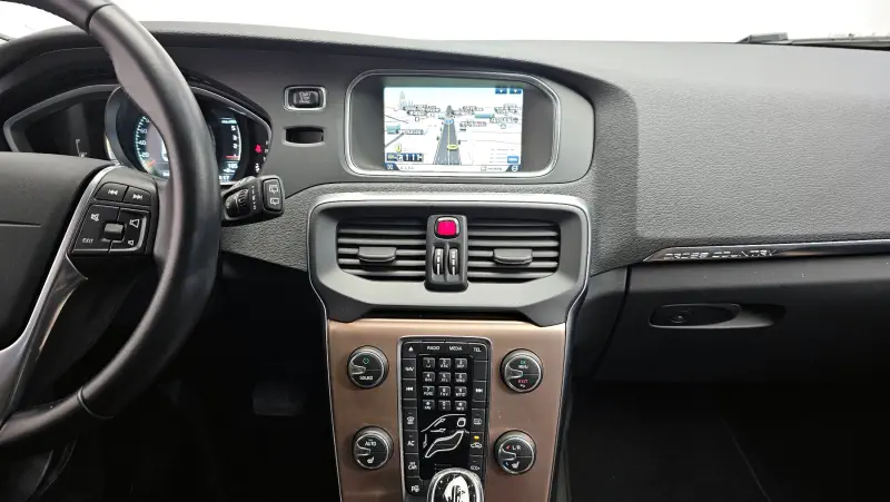 Volvo V40