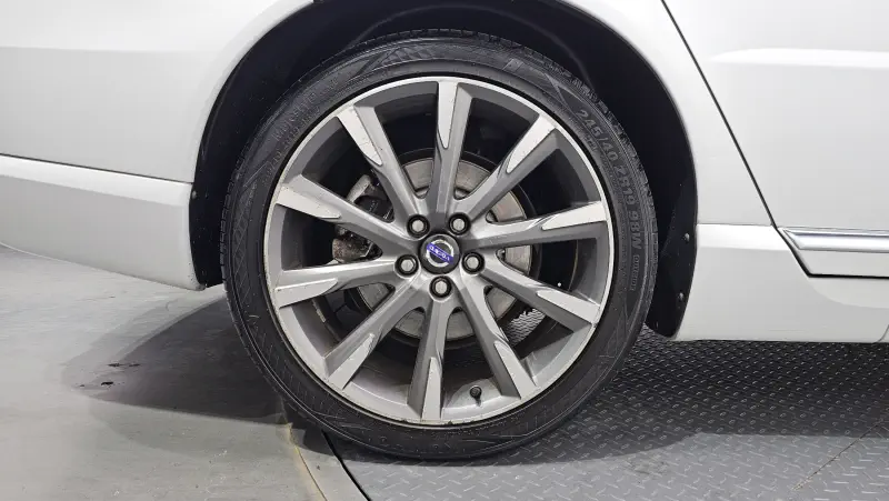Volvo S80
