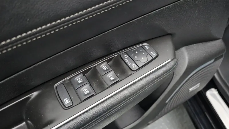 Renault SM6