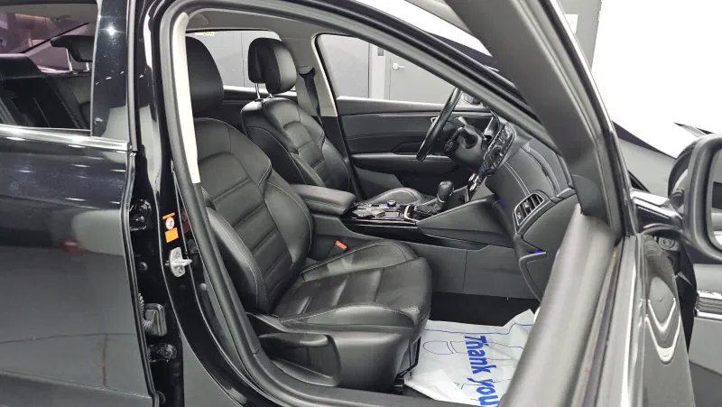 Renault SM6