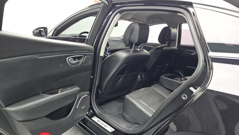 Renault SM6