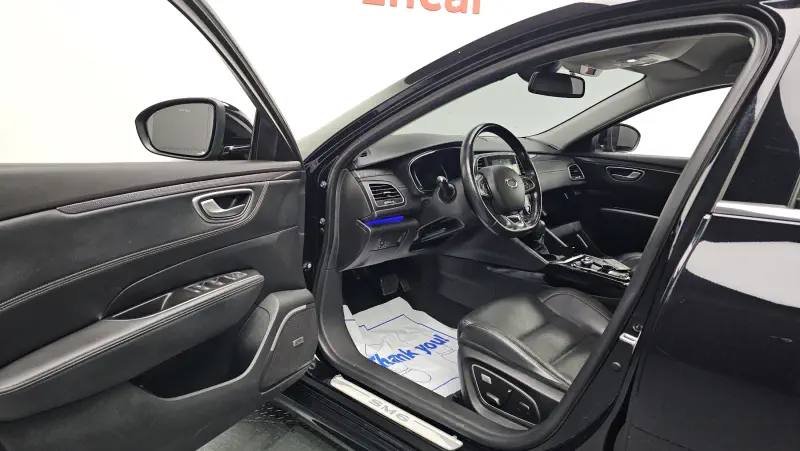 Renault SM6