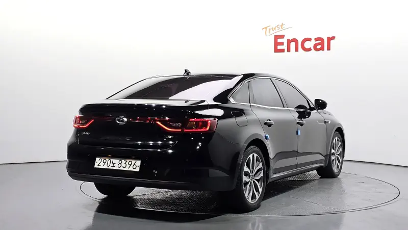 Renault SM6