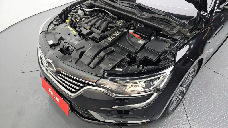 Renault SM6
