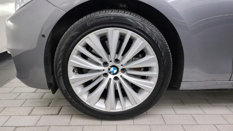 BMW 5-Series Gran Turismo