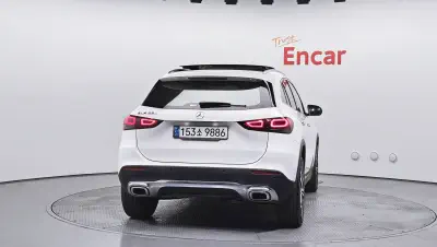 Mercedes-Benz GLA-Class