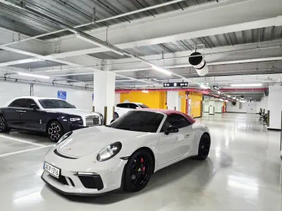 Porsche 911