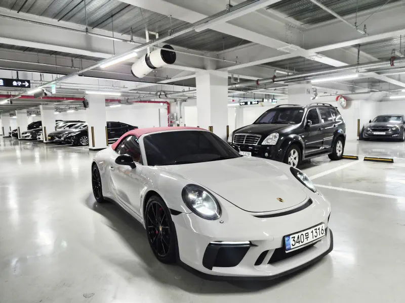 Porsche 911