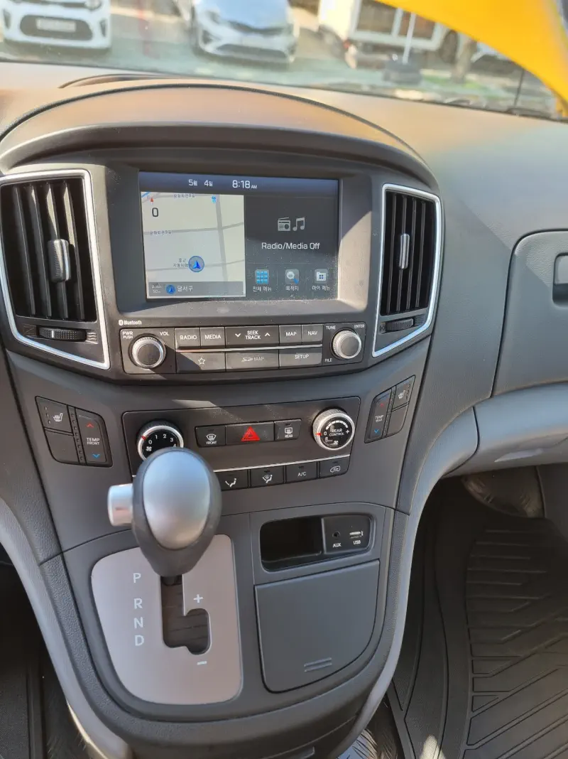 Hyundai Grand Starex
