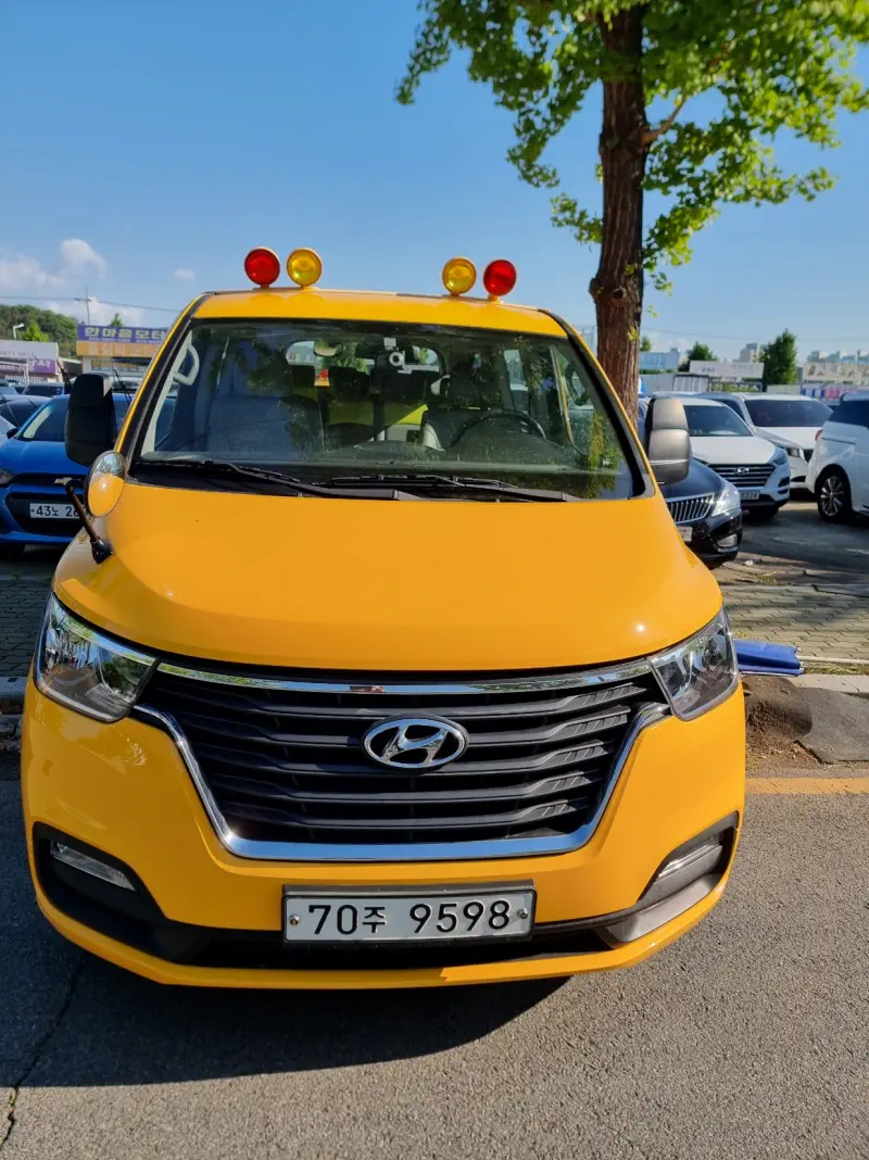 Hyundai Grand Starex
