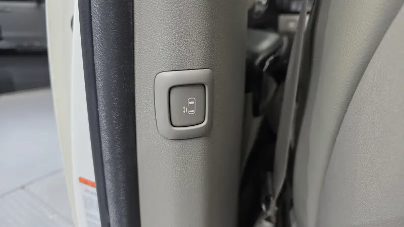 Купить Kia Carnival Chungbuk из Кореи